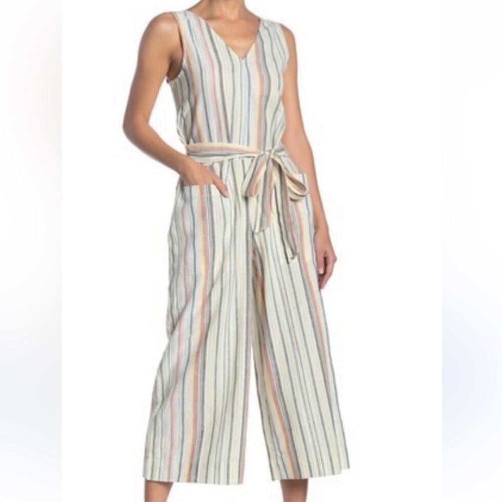 Beachlunchlounge linen‎ blend belted wide leg romper. Worn about 4-5x